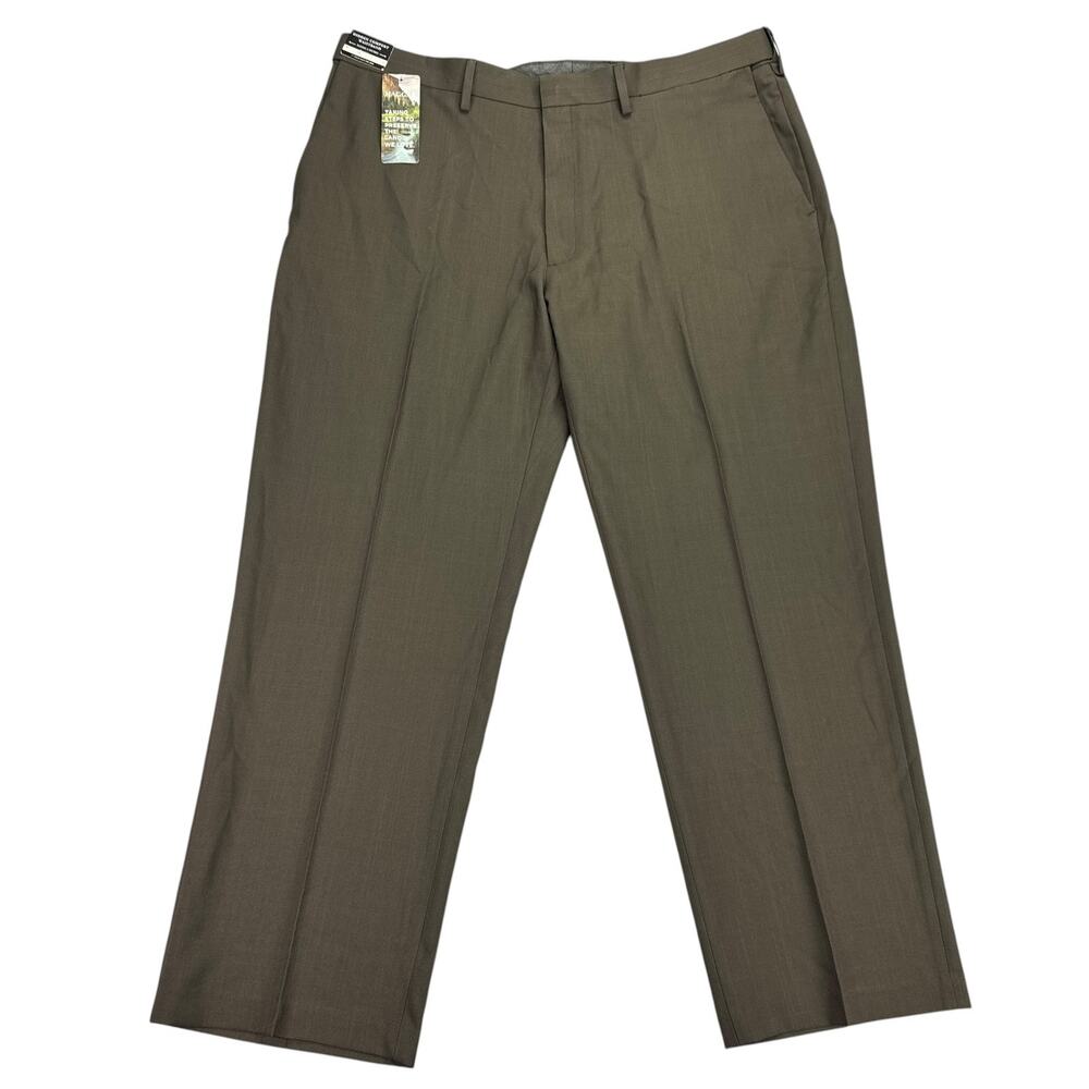 Haggar Mens Premium Comfort Classic Fit Flat Front Dress Pants Brown 40x29